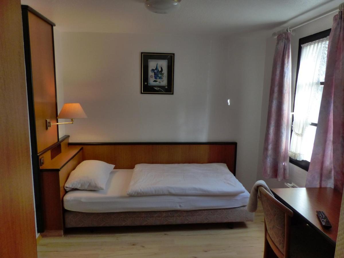 Hotel Zur Post Dabringhausen - Contactless Self Check-In แวร์เมลสเคียร์เคน ภายนอก รูปภาพ