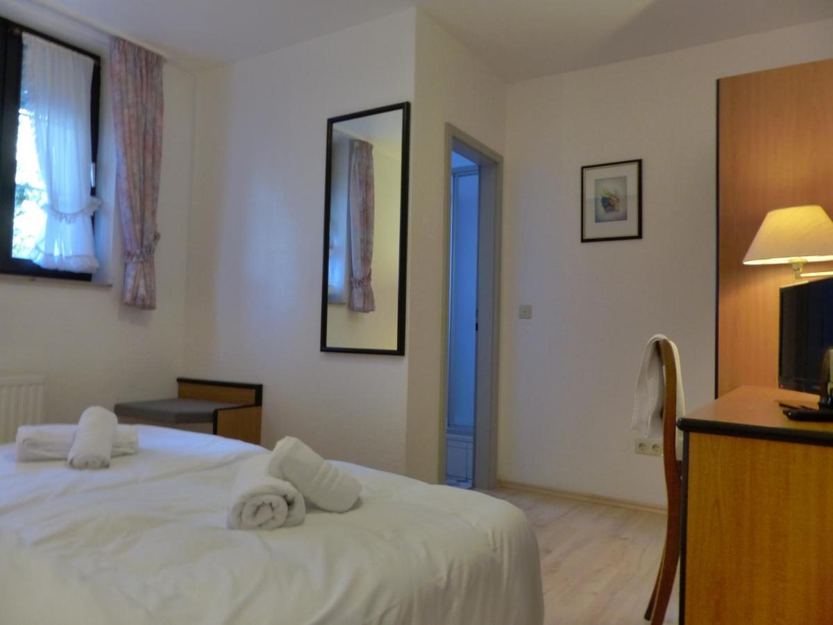 Hotel Zur Post Dabringhausen - Contactless Self Check-In แวร์เมลสเคียร์เคน ภายนอก รูปภาพ