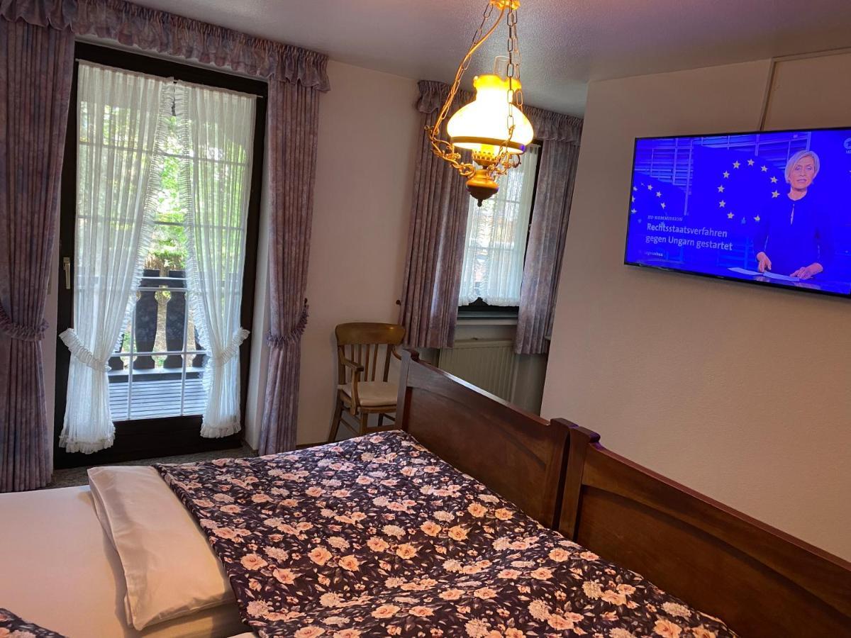 Hotel Zur Post Dabringhausen - Contactless Self Check-In แวร์เมลสเคียร์เคน ภายนอก รูปภาพ