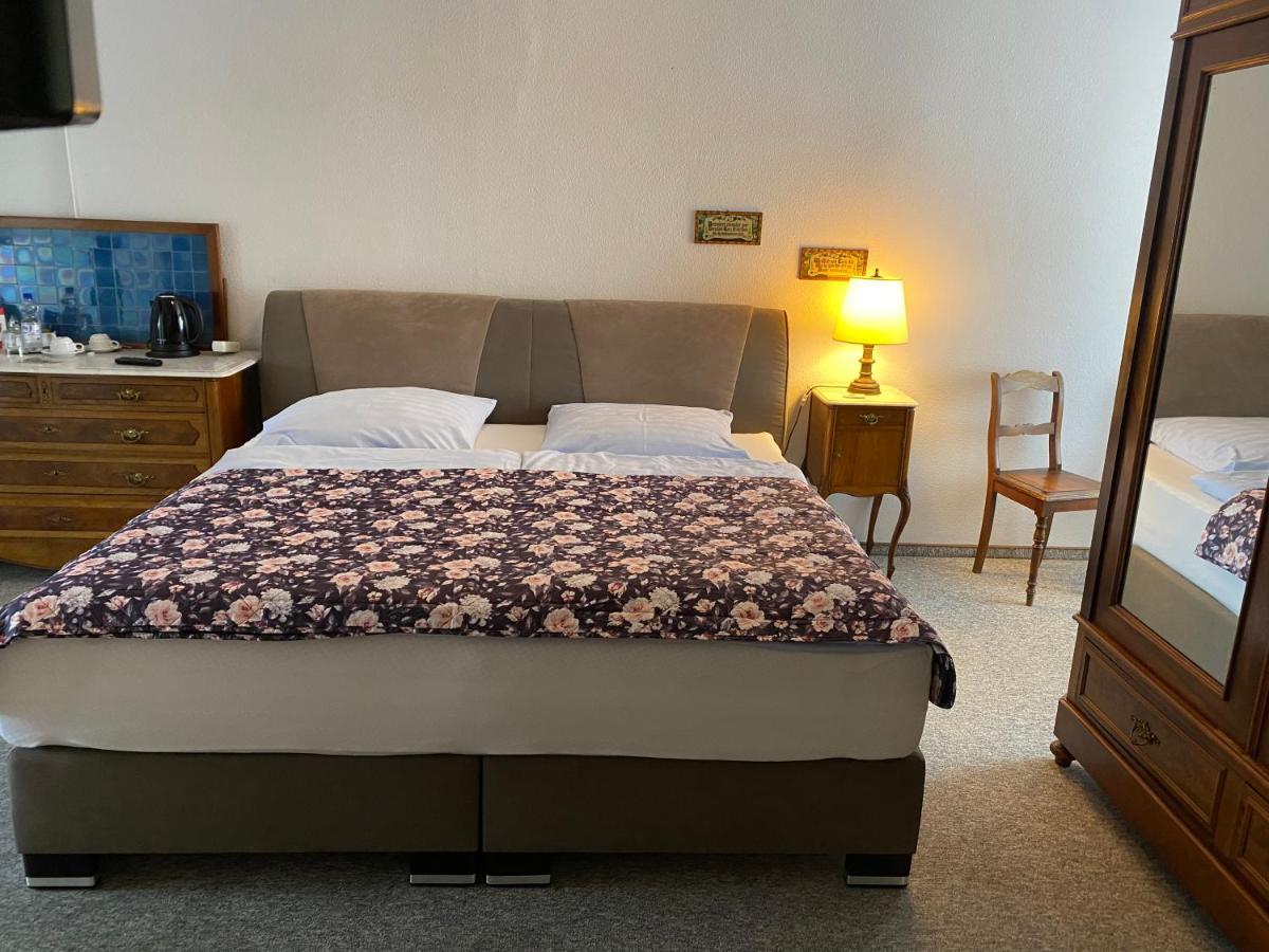 Hotel Zur Post Dabringhausen - Contactless Self Check-In แวร์เมลสเคียร์เคน ภายนอก รูปภาพ