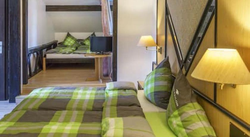 Hotel Zur Post Dabringhausen - Contactless Self Check-In แวร์เมลสเคียร์เคน ภายนอก รูปภาพ