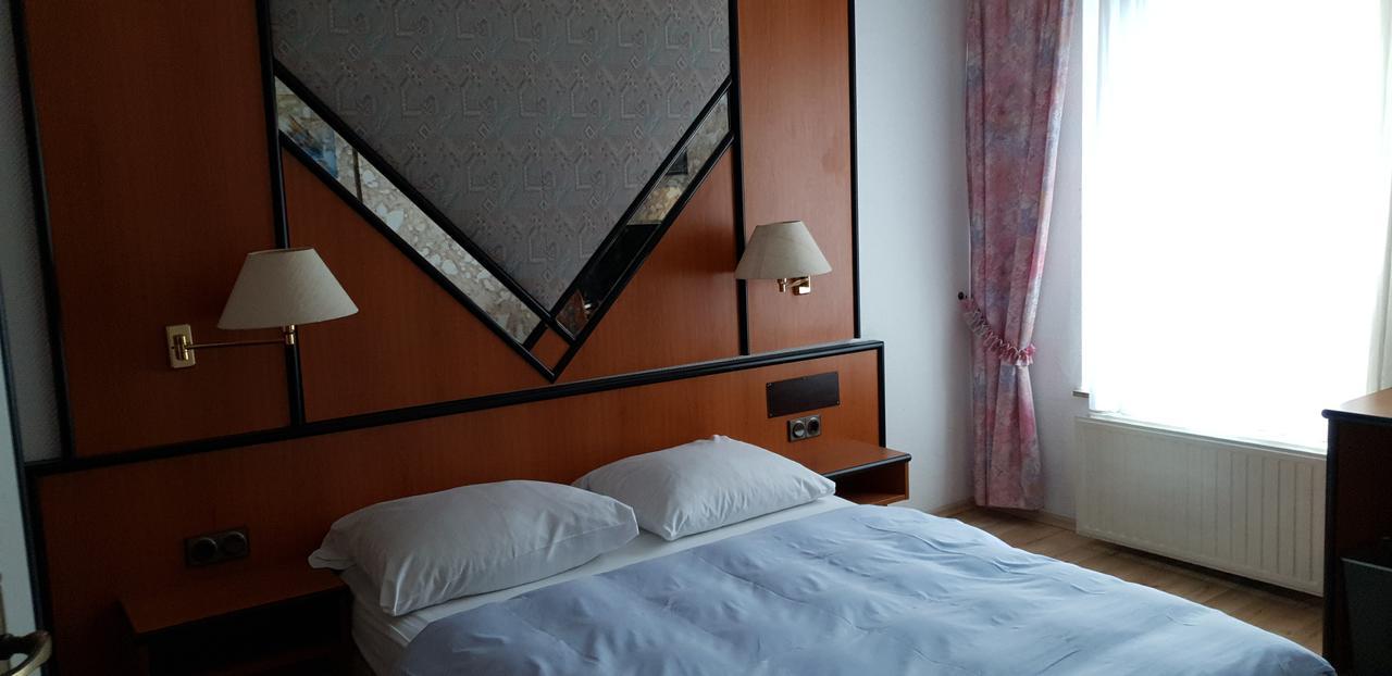 Hotel Zur Post Dabringhausen - Contactless Self Check-In แวร์เมลสเคียร์เคน ภายนอก รูปภาพ