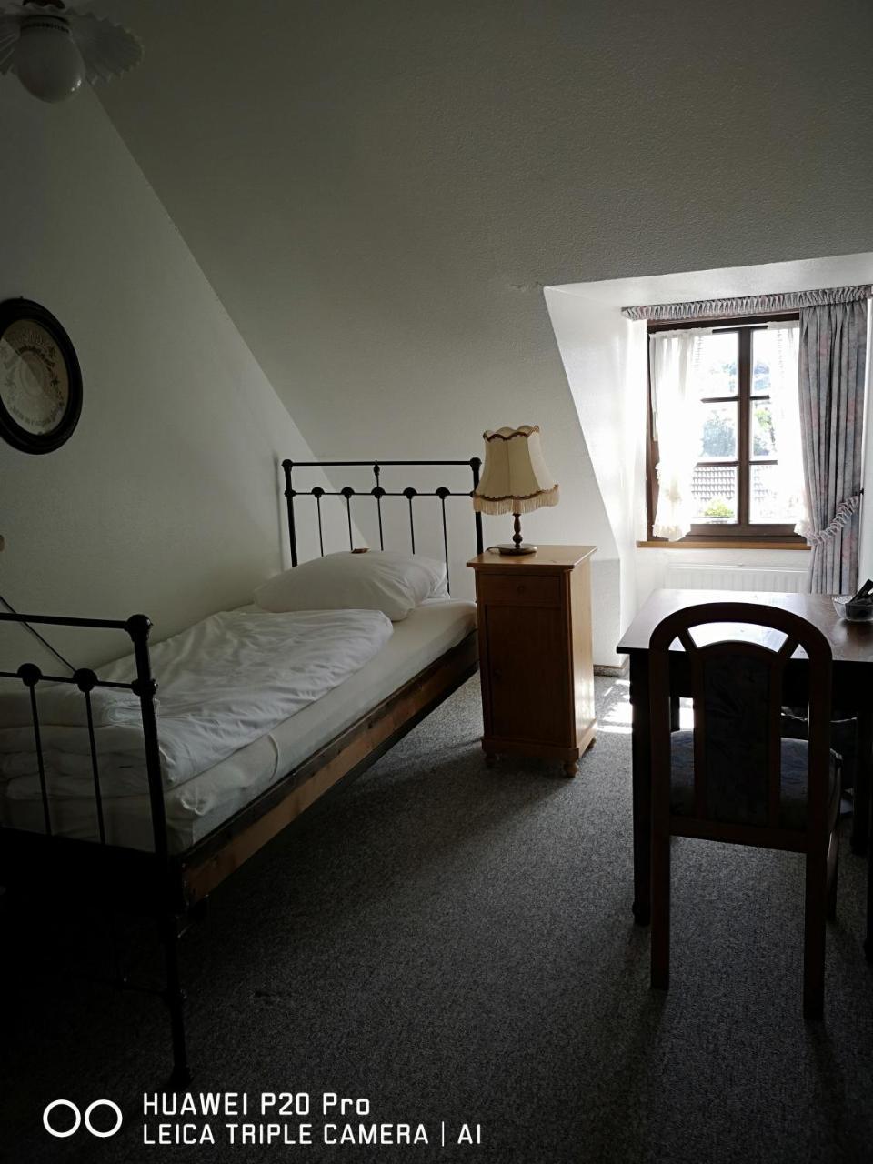Hotel Zur Post Dabringhausen - Contactless Self Check-In แวร์เมลสเคียร์เคน ภายนอก รูปภาพ